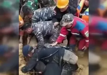 Endonezya toprak kayması: 4 ölü