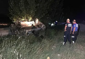 Adana'da trafik kazası: 2 ölü, 1 yaralı
