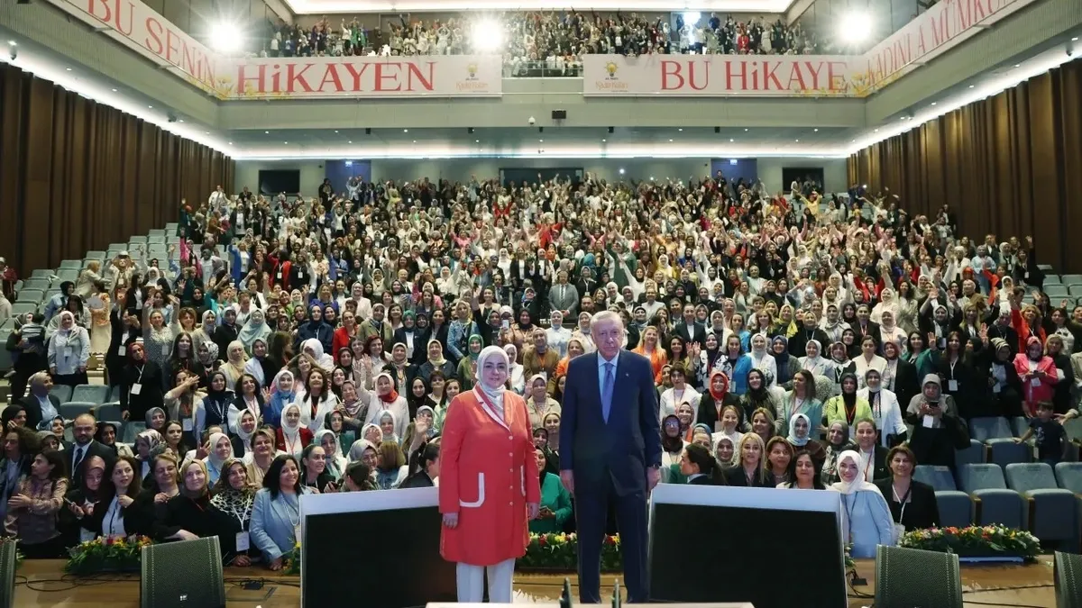 Büyük başlangıçların işaret fişeği! AK Parti Kadın Kolları Liderlik Akademisi kampı sona erdi!