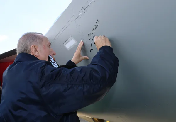 Milli Muharip Uçak Kaan’ın pilotu konuştu: Dosta güven düşmana korku salacak!