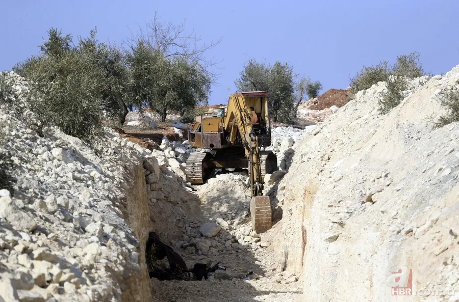 Afrin'de teröristlerin gizlendiği labirent tüneller bulundu 17