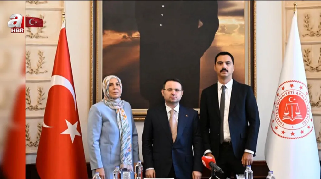 Adalet Bakanı Akın Gürlek Muhsin Yazıcıoğlu'nun ailesini kabul etti