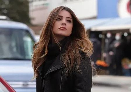 Tek bir yöntemle 50 kiloya düştü! Ezgi Eyüboğlu diyet sırrı ortaya çıktı! Adeta tığ gibi...