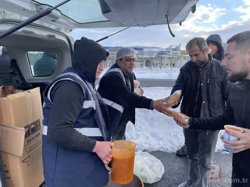 Gaziantep'te son durum nasıl? Yol temizleme çalışmalarından yeni görüntüler 22