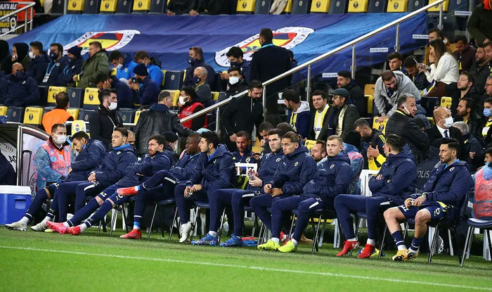 Son dakika: Taraftarlardan Fenerbahçe Başkanı Ali Koç'a büyük şok! - 1