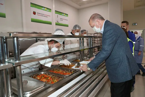 baskan-recep-tayyip-erdogandan-1-mayis-aciklamasi-isci-ve-emekci-kardeslerimizle-olan-dayanismamizin-en-buyuk-ispati-1619895597826.jpg Başkan Recep Tayyip Erdoğan'dan 1 Mayıs açıklaması! "İşçi ve emekçi kardeşlerimizle olan dayanışmamızın en büyük ispatı" - 1