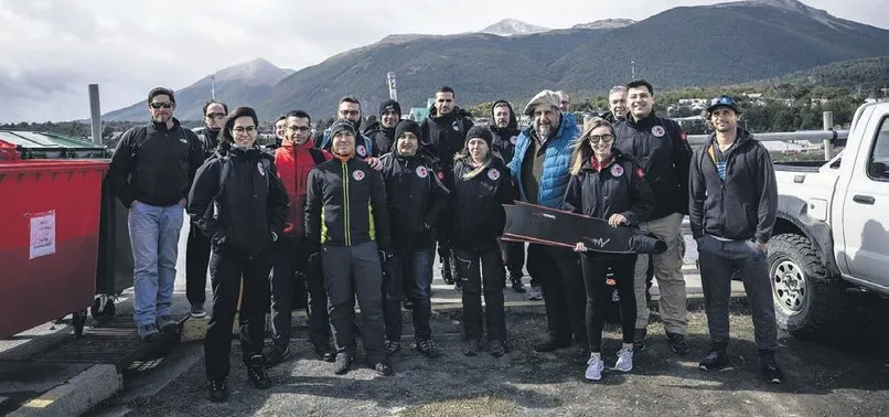 14 kişilik Türk ekip Antarktika’ya ayak bastı