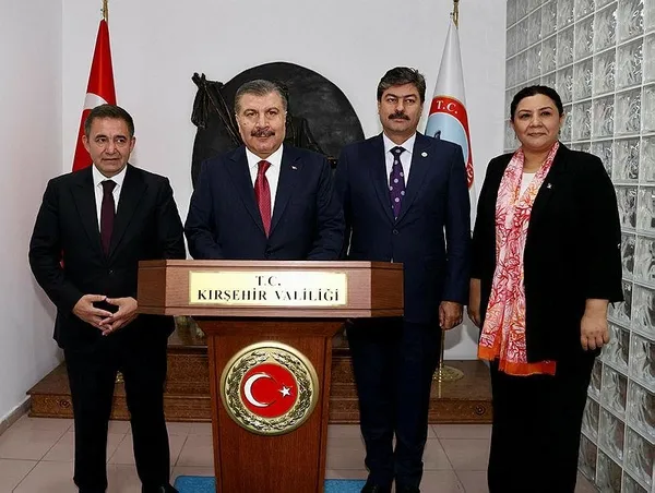 koronavirusun-yeni-varyanti-turkiyede-goruldu-mu-bakan-kocadan-flas-aciklama-1692789161818.jpeg Koronavirüsün yeni varyantı Türkiye'de görüldü mü? Bakan Koca'dan flaş açıklama - 2