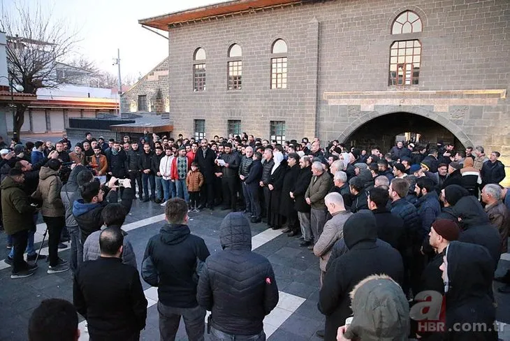 İsveç’teki Kur’an-ı Kerim’e alçak saldırıya sert tepki! Türkiye sabah namazıyla sokağa döküldü