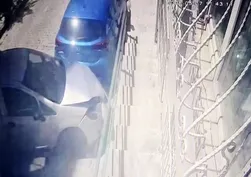 Eyüpsultan'da yokuş aşağı inen otomobil 3 araca çarptı
