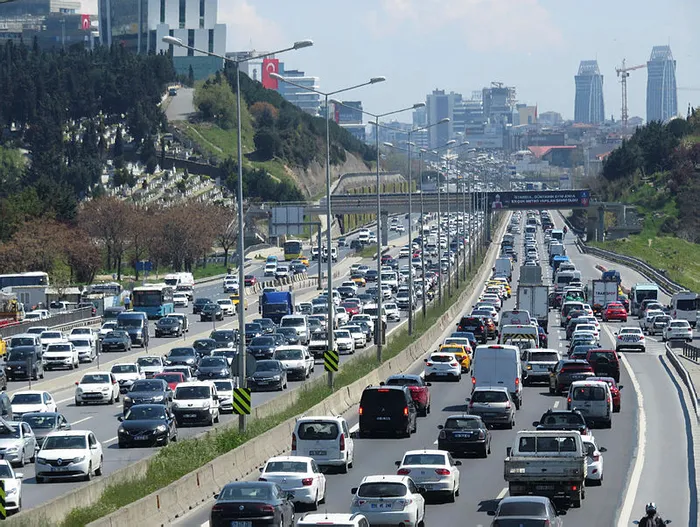 Son dakika: 82 saatlik kısıtlama öncesi İstanbul'da trafik kilit - 2
