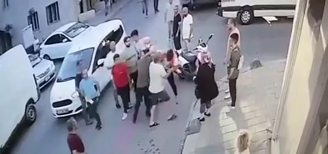 İstanbul’da kaza sonrası kavga! Sürücüler birbirine girdi yumruklar havada uçuştu