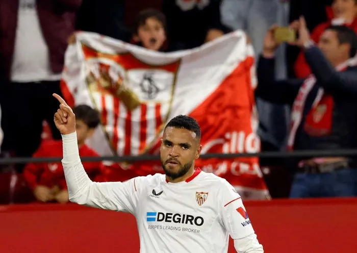 Fenerbahçe yeni golcüsüne kavuştu! Youssef En-Nesyri İstanbul’a geldi...