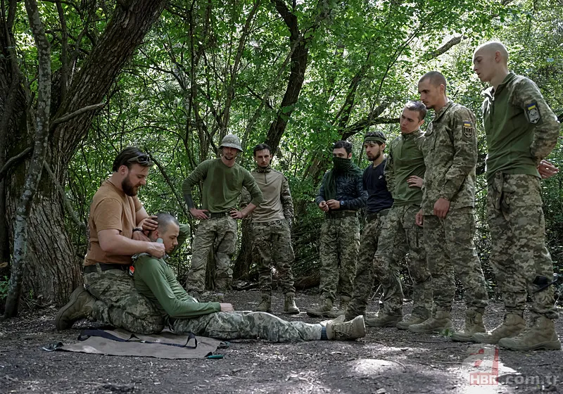 Rusya Ukrayna'dan ne istiyor? Kritik zirve öncesi Putin'in baş müzakerecisinden flaş hamle! Trump'ın o paylaşımını alıntılandı 14