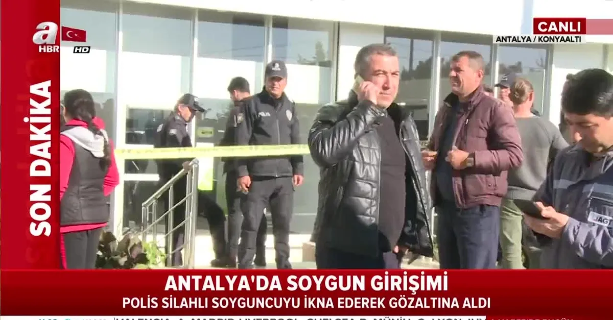 Antalya'da bankada soygun girişimi