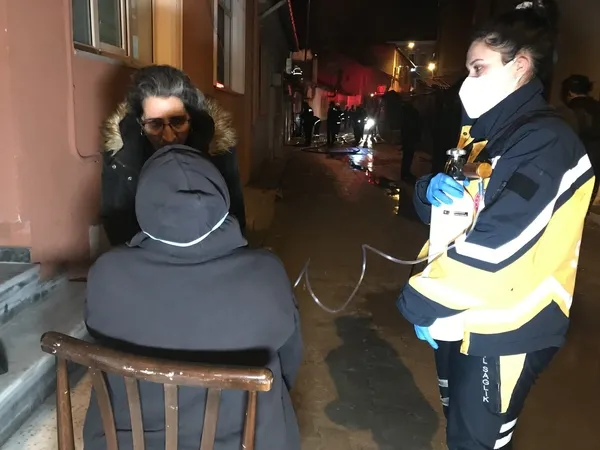 1675402340269.jpg Edirne’de alev alev yanan evini gözyaşları içinde izledi! “Kızım da bu akşam Balıkesir’den gelecekti” - 4