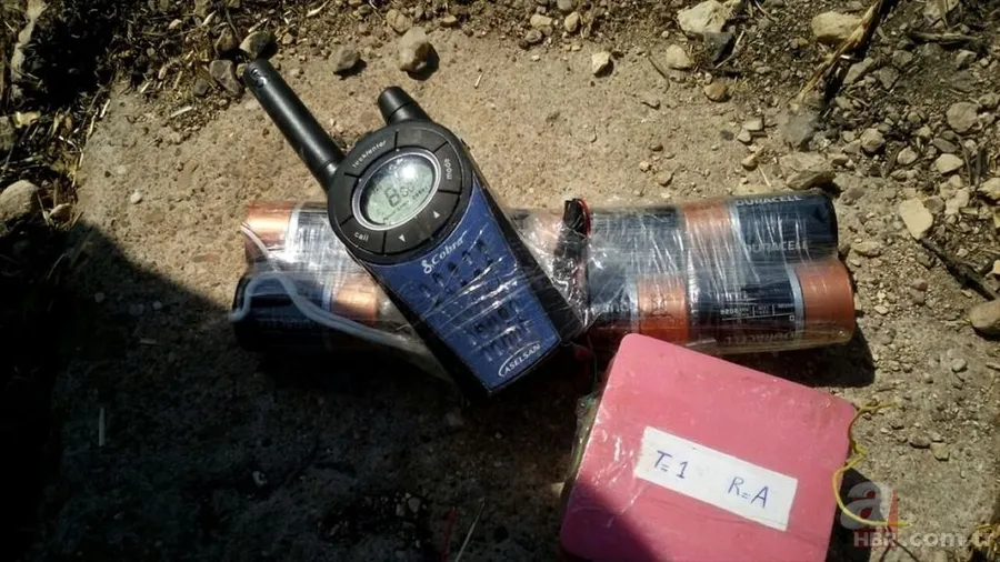 Diyarbakır-Bingöl karayolunda teröristlerce yola tuzaklanan patlayıcılar imha edildi 3