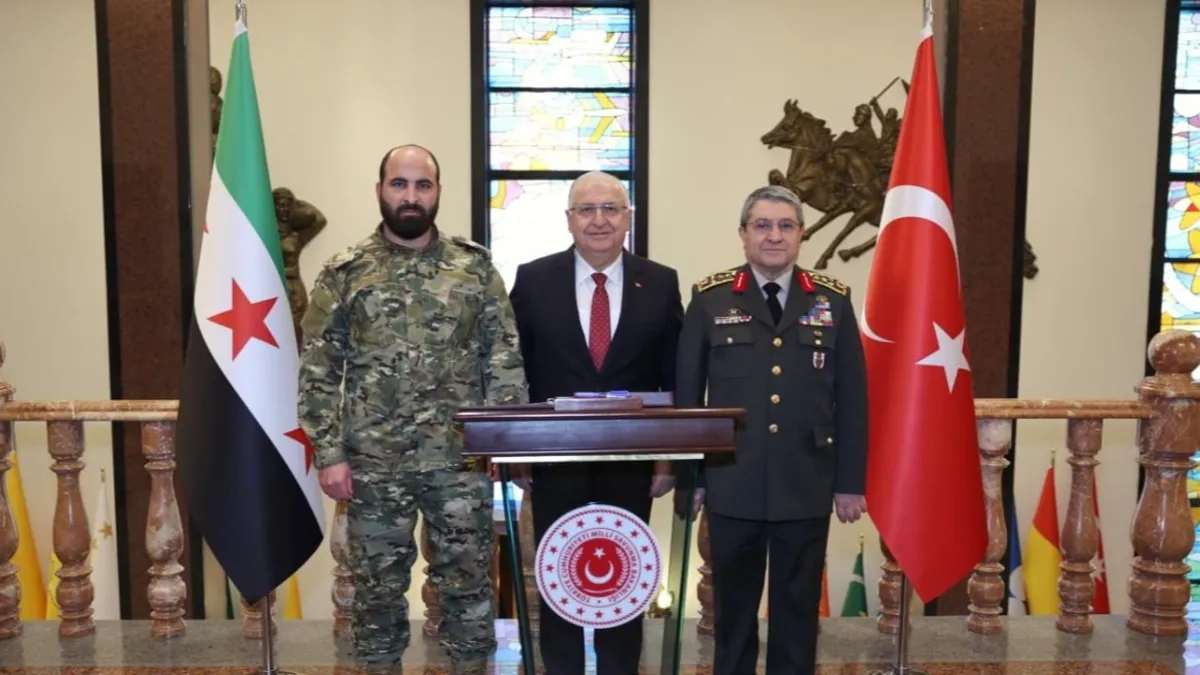 Bakan Güler Suriye Genelkurmay Başkanı Na'san'ı kabul etti
