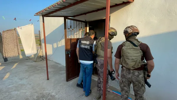Son dakika: Osmaniye'de torbacı operasyonu: 7 gözaltı - 3