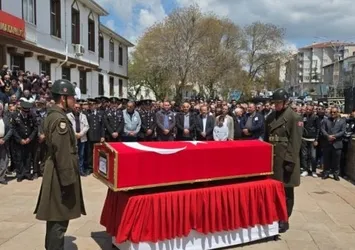 Hatay'da hayatını kaybeden piyade er Yılmaz'a acı veda! Gözyaşları içinde uğurlandı