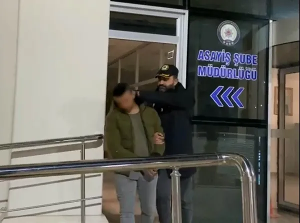 konyada-ailesi-kayip-ilani-vermisti-oyle-bir-halde-bulundu-ki-1674642587456.jpg Konya’da ailesi kayıp ilanı vermiş! Öyle bir halde bulundu ki... - 3