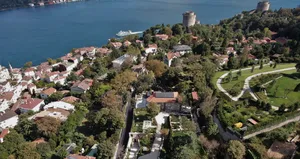 İmamoğlu 100 yıllık taş konağa taşındı