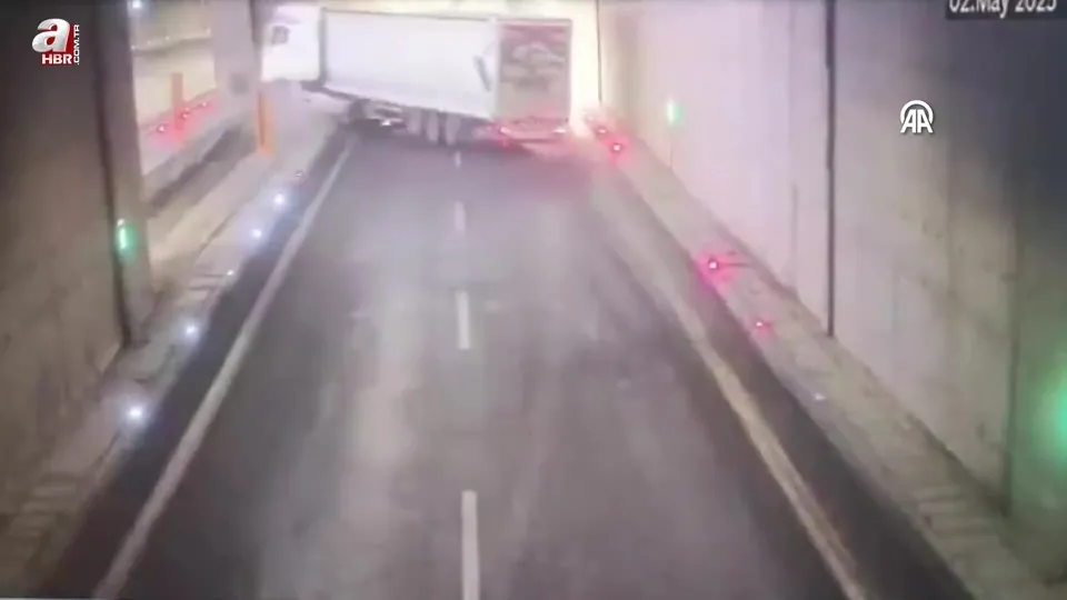 Malatya Doğanşehir’de tüneldeki kaza anı güvenlik kamerasında