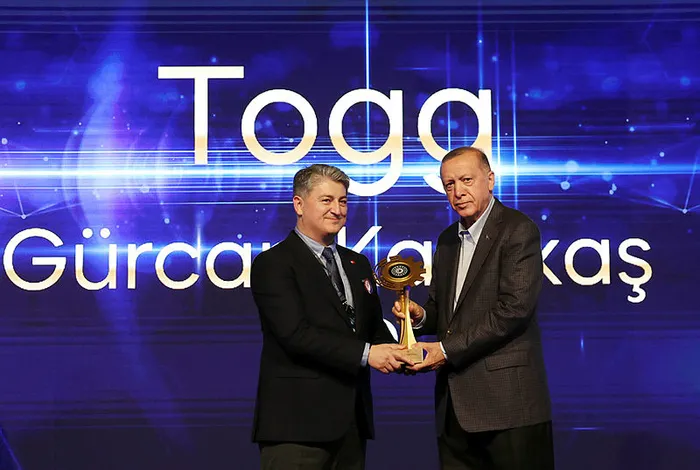 Mercedes’ten TOGG’a gelen Taha Uluhan: Başkan Erdoğan’ın çağrısı üzerine ülkeme döndüm - 11