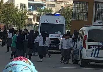 45 öğrenci içtikleri sudan zehirlendi