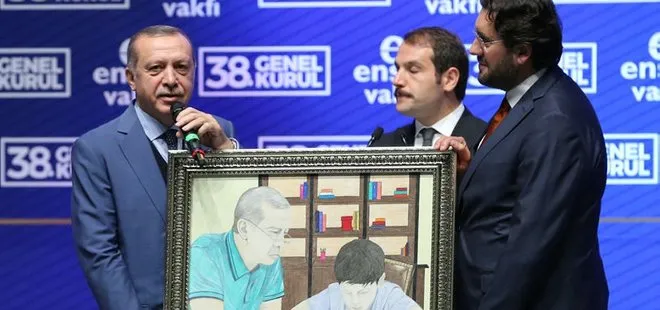 Cumhurbaşkanı Erdoğan’ı duygulandıran hediye