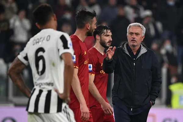 juventus-evinde-romayi-devirdi-siyah-beyazlilar-yedinci-siraya-yukseldi-1634507454942.jpg Juventus evinde Roma'yı devirdi: Siyah beyazlılar yedinci sıraya yükseldi - 2