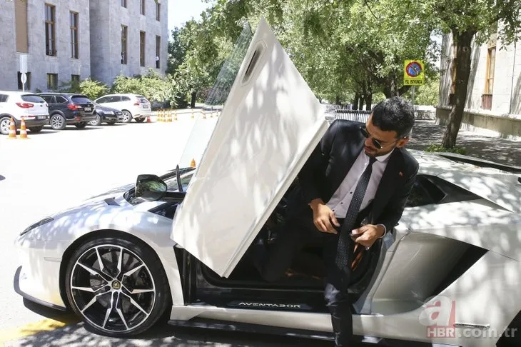 AK Parti Sakarya Milletvekili Kenan Sofuoğlu TBMM’ye Lamborghini ile geldi