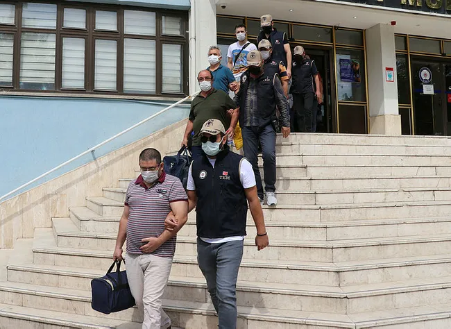 denizlide-fetoden-aranan-10-kisi-yakalandi-1622814592287.jpg Denizli'de FETÖ'den aranan 10 kişi yakalandı - 3