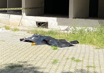 Hırsızlık için girdi canından oldu! 8'inci kattan çarşafla inerken yere çakıldı
