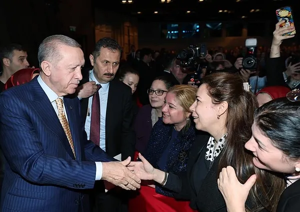 baskan-erdogandan-ekrem-imamoglunun-ev-kadinlarini-asagilayan-sozlerine-tepki-1709903460419.jpeg Başkan Erdoğan'dan Ekrem İmamoğlu'nun ev kadınlarını aşağılayan sözlerine tepki - 4