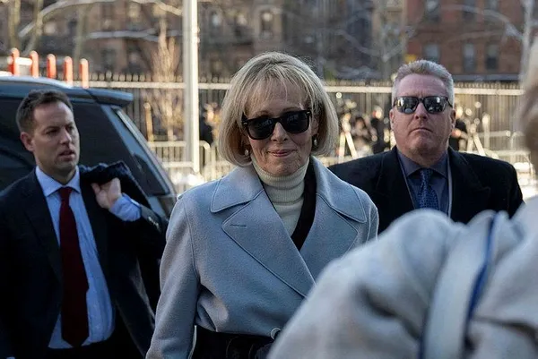 Trump’a mahkemede şok! Jean Carroll davasında yargıçla restleşti: Mahkeme salonundan çıkarılmakla uyarıldı