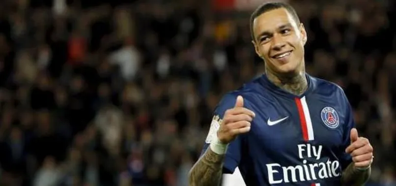 Van der Wiel Fenerbahçe'ye transfer oluyor!