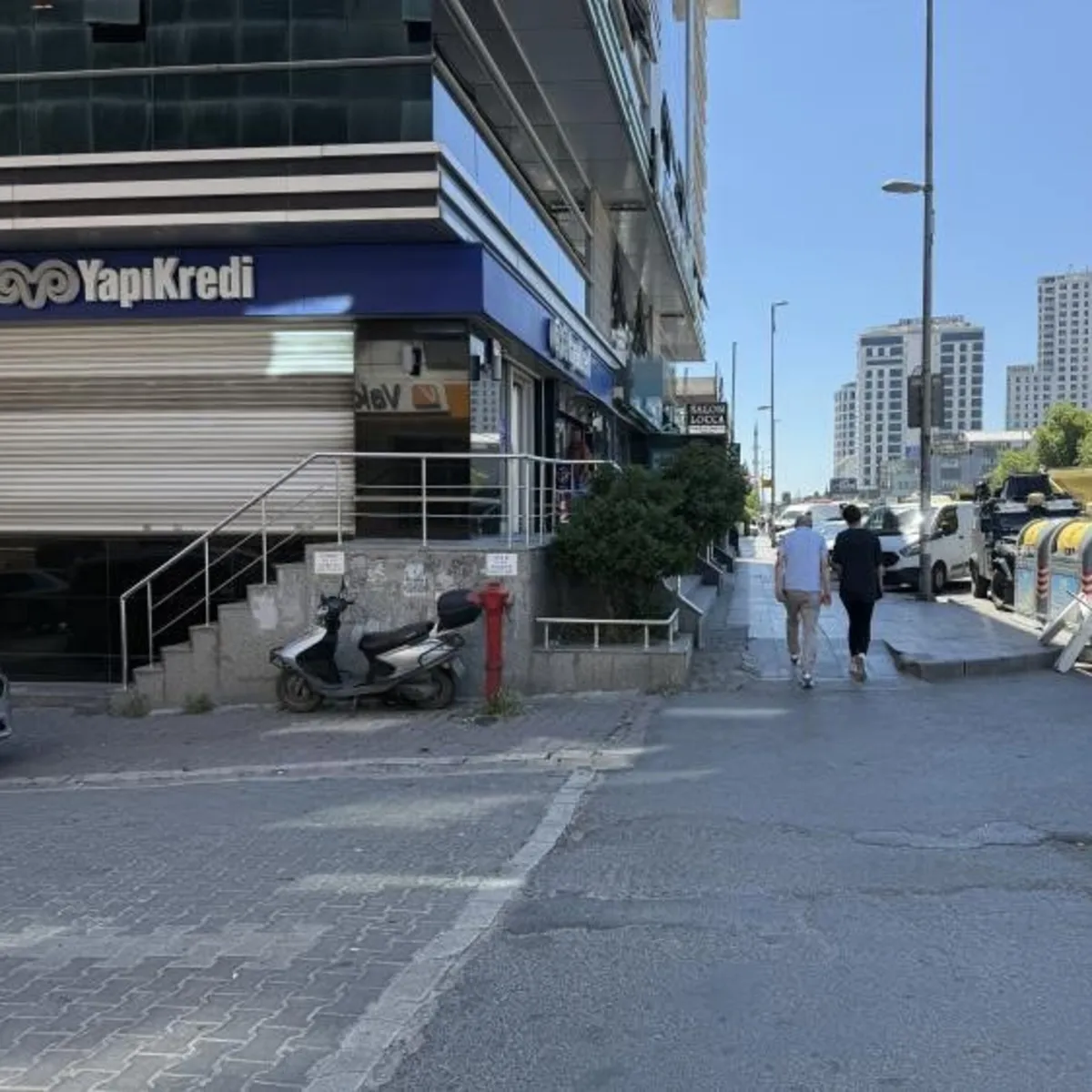 Esenyurt'ta banka şubesine silahlı saldırı! Saldır
