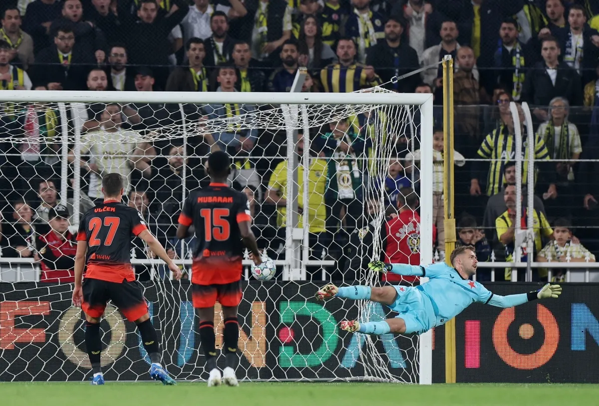 CANLI Fenerbahçe-Slavia Prag maçında hedef galibiyet! - 5