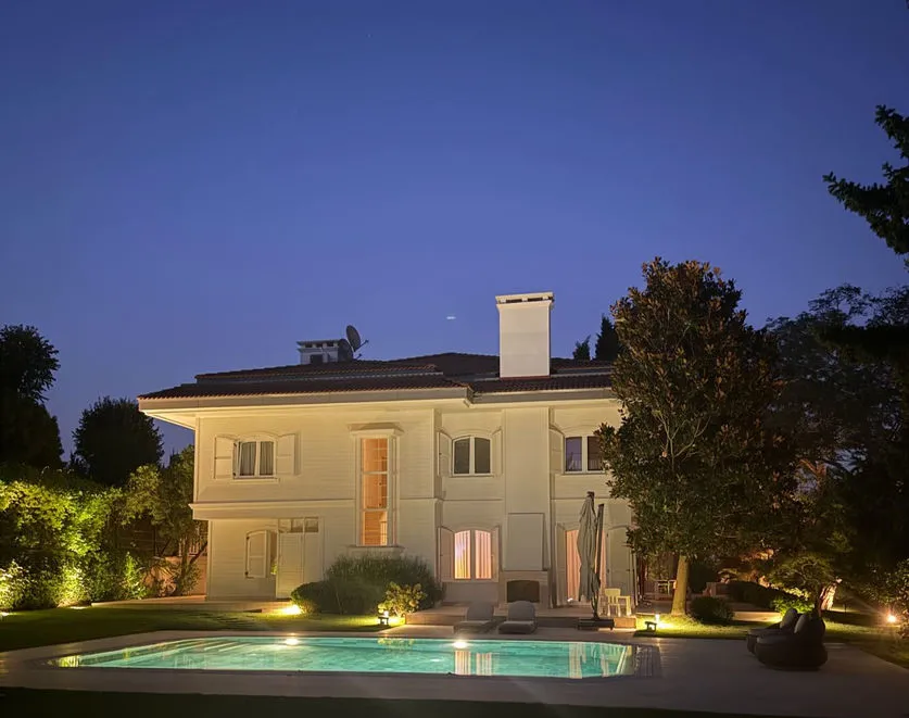wanda-nara-hamlesi-icardiyi-durdurdu-arjantinden-cikis-yok-1782289867220.jpg Mauro Icardi'nin kiralık villası