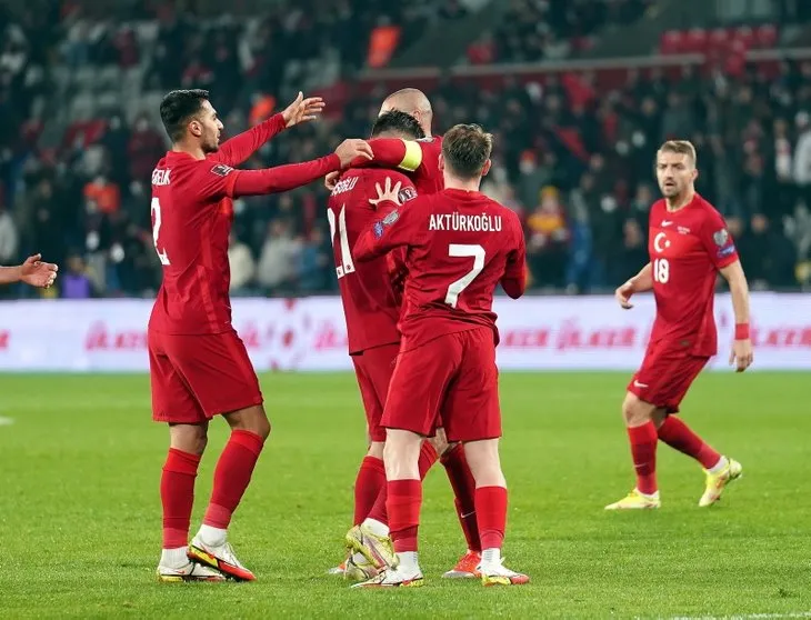 Karadağ - Türkiye maçı öncesi Radulovic’ten olay açıklama! Tarafını seçti