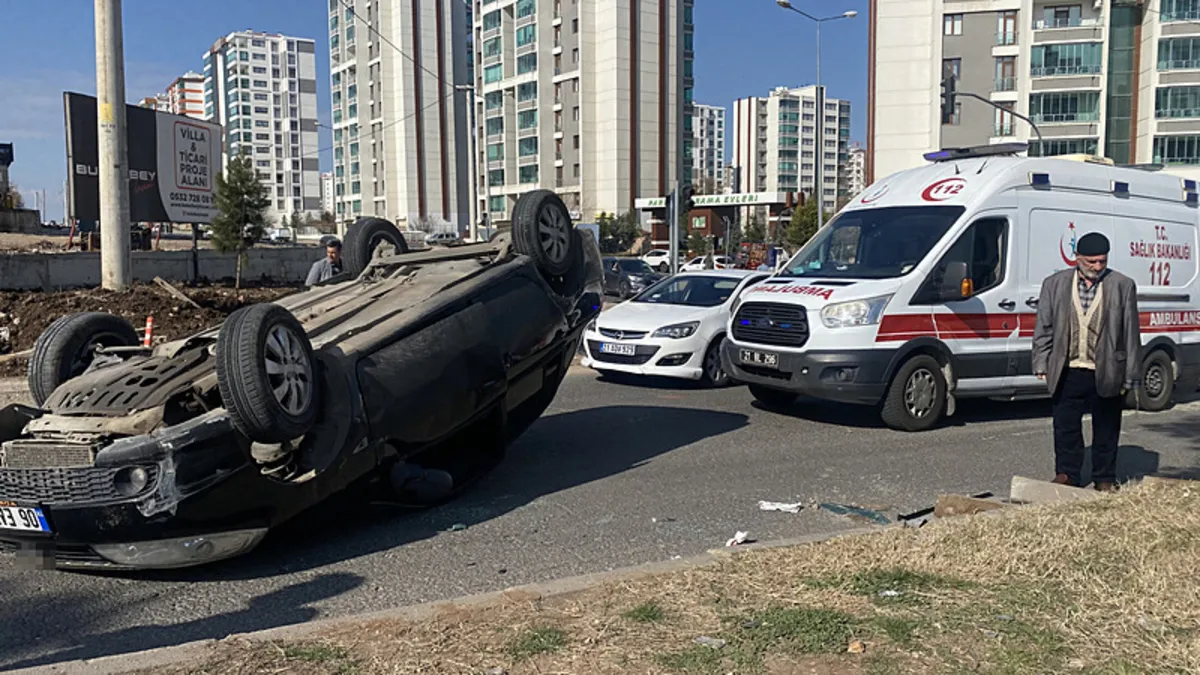 Diyarbakır'da otomobil takla attı: 6 yaralı