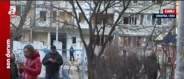 1647792469163.jpg A Haber Rusya'nın vurduğu Kiev'de sivillerin bölgesinde! Araçlar metal yığınına döndü! Emine Kavasoğlu bölgedeki son durumu paylaştı - 5