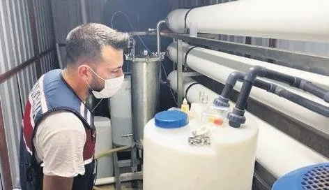 CHP’li ismin korsan tesisi mühürlendi! Çeşme suyunu ’Hamidiye su’ diye satmışlardı