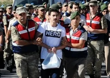 İhanet tişörtü raftan çekildi