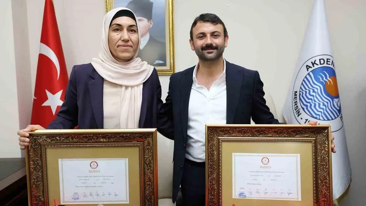 Akdeniz’de DEM Partili belediye başkanı ile yardımcısına operasyon!