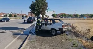 Çorum’da ağaca çarpan otomobil yandı: 1 yaralı