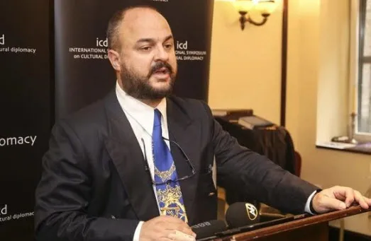 Adnan Oktar’ın 4 yıldır aranan İsrail imamı tutuklandı!