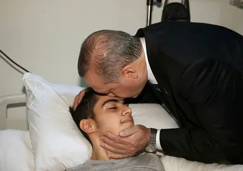 Erdoğan'dan duygulandıran ziyaret