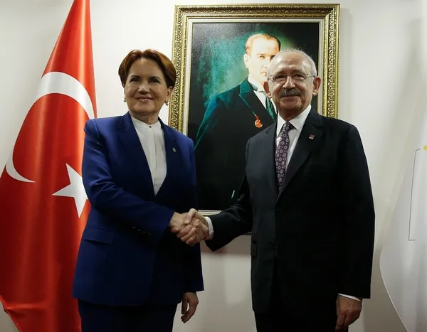 racon-ittifaki-aksenerden-kilicdarogluna-yanit-gecikmedi-secimi-almak-zorundayiz-1663957918710.jpg Racon ittifakı! Akşener'den Kılıçdaroğlu'na yanıt gecikmedi: Seçimi almak zorundayız - 5